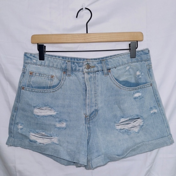 Forever 21 Light Wash Denim High Rise Button Fly Distressed Jean Shorts size 30 - Picture 1 of 5